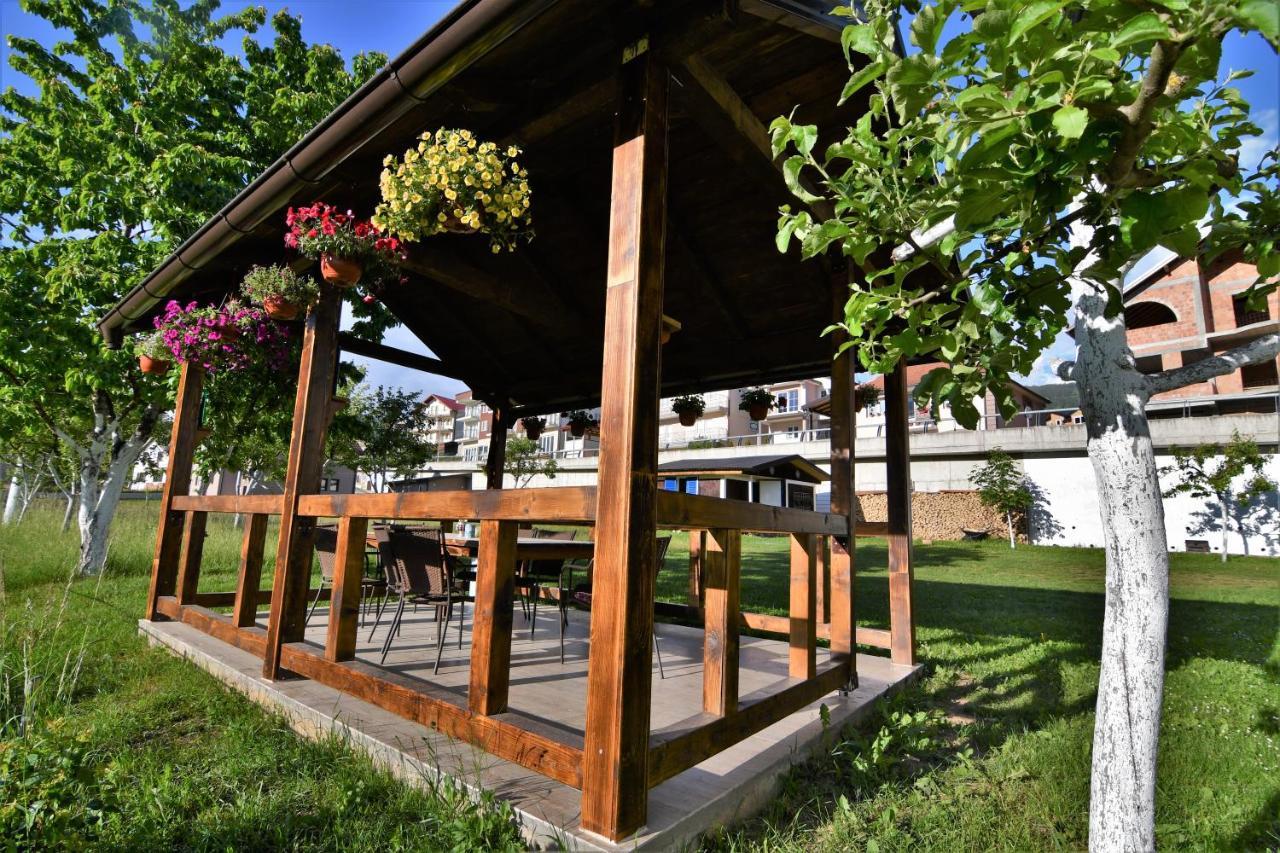 Guest House Blue Views Plav Bagian luar foto
