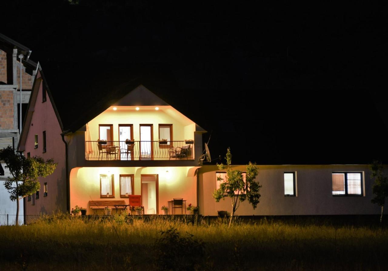 Guest House Blue Views Plav Bagian luar foto