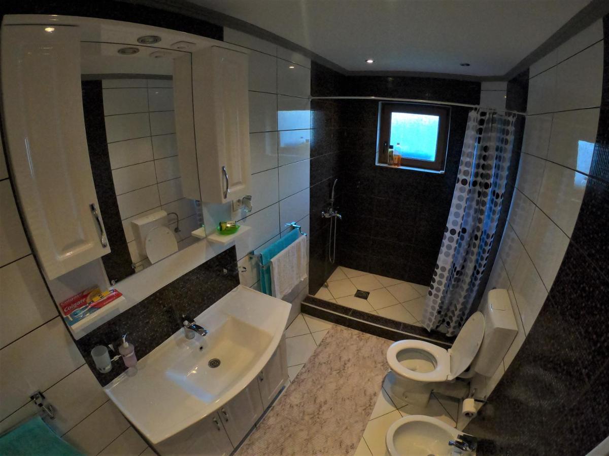 Guest House Blue Views Plav Bagian luar foto