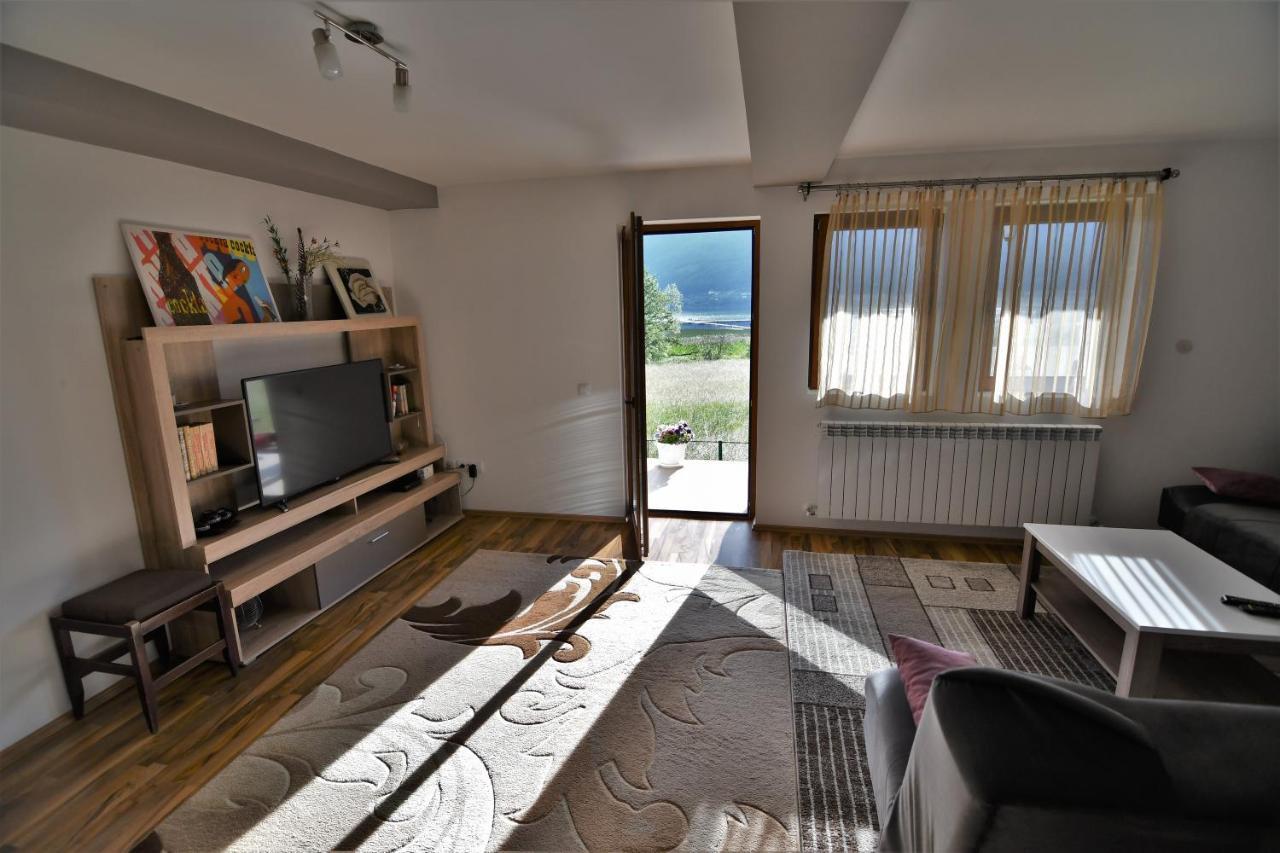 Guest House Blue Views Plav Bagian luar foto